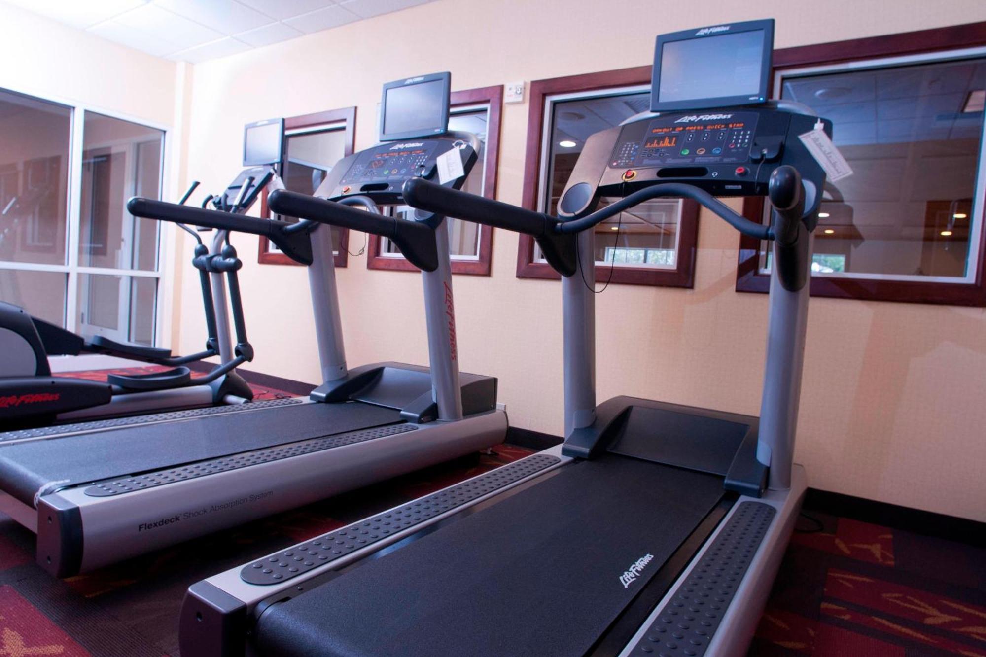 Courtyard Middlebury Hotel Ngoại thất bức ảnh