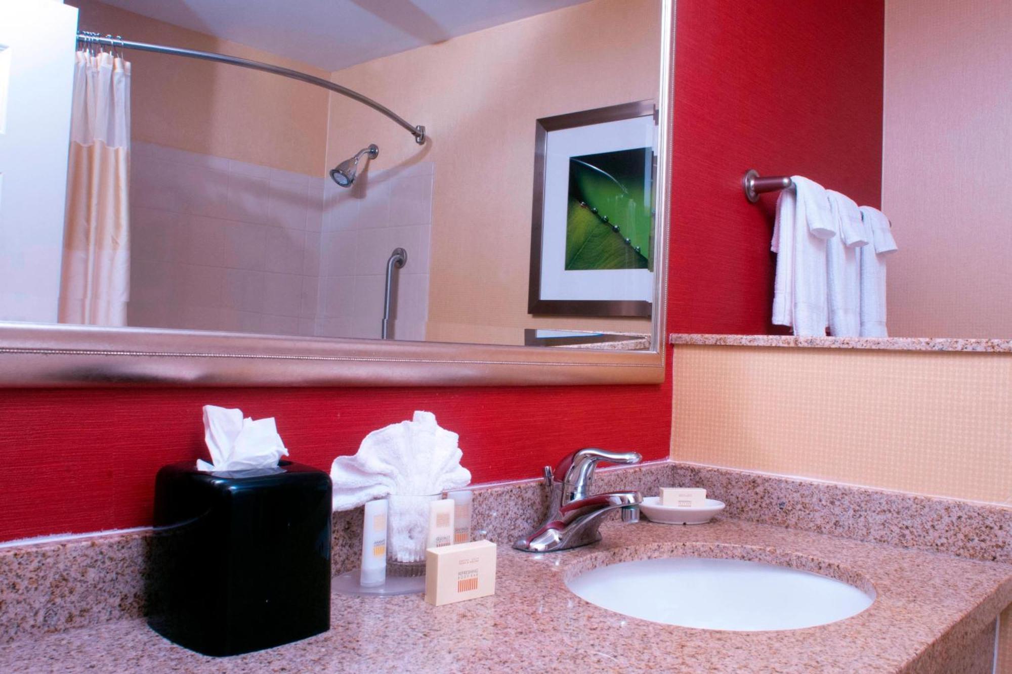 Courtyard Middlebury Hotel Ngoại thất bức ảnh