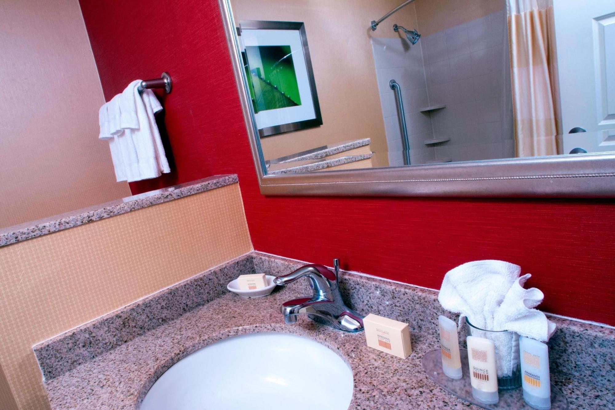 Courtyard Middlebury Hotel Ngoại thất bức ảnh